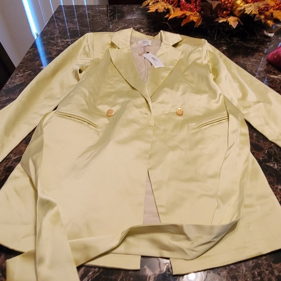 TenickaB x Amazon Drop Pale Green Blazer - Picture 8 of 10